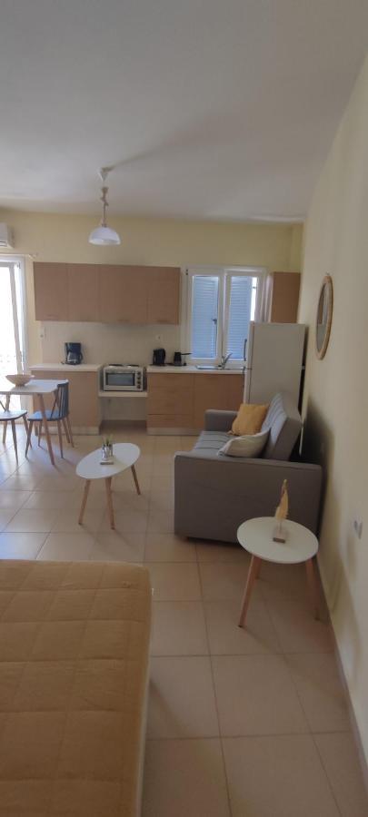 ארמופוליס Nicol'S Apartment מראה חיצוני תמונה